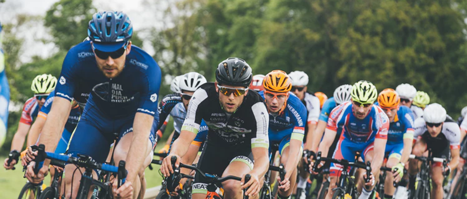 Réalité virtuelle : comment peut-elle impacter le cyclisme? poster image Réalité virtuelle comment peut elle impacter le cyclisme UUn outil dentraînement de qualité pour les cyclistes professionnels - Réalité virtuelle : comment peut-elle impacter le cyclisme?