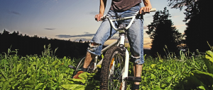 Tout sur les compétitions BMX poster image Tout sur les compétitions BMX Généralités sur le BMX 300x128 - Tout sur les compétitions BMX